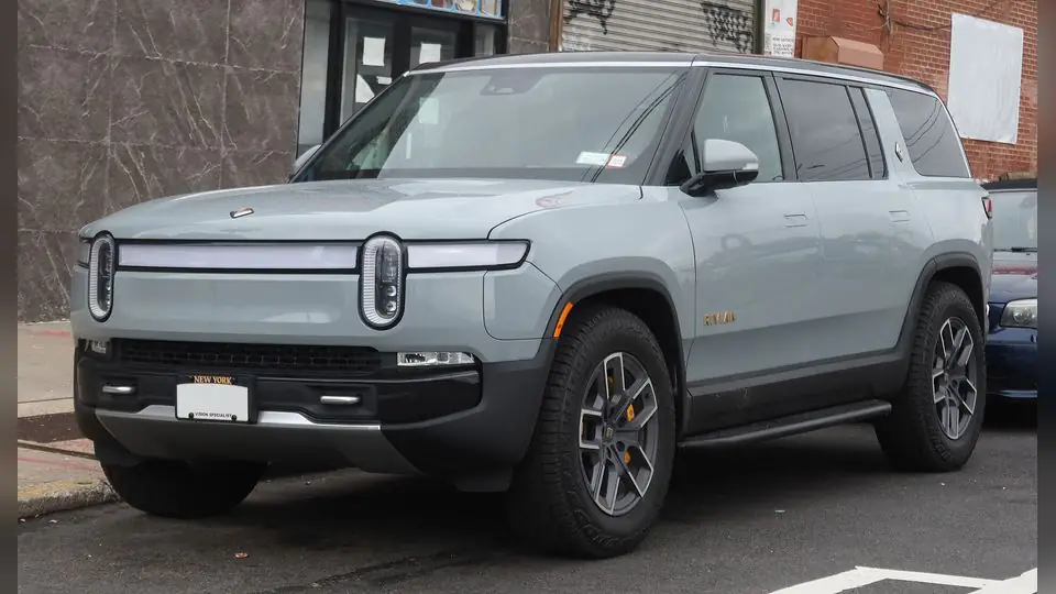 Rivian R1S